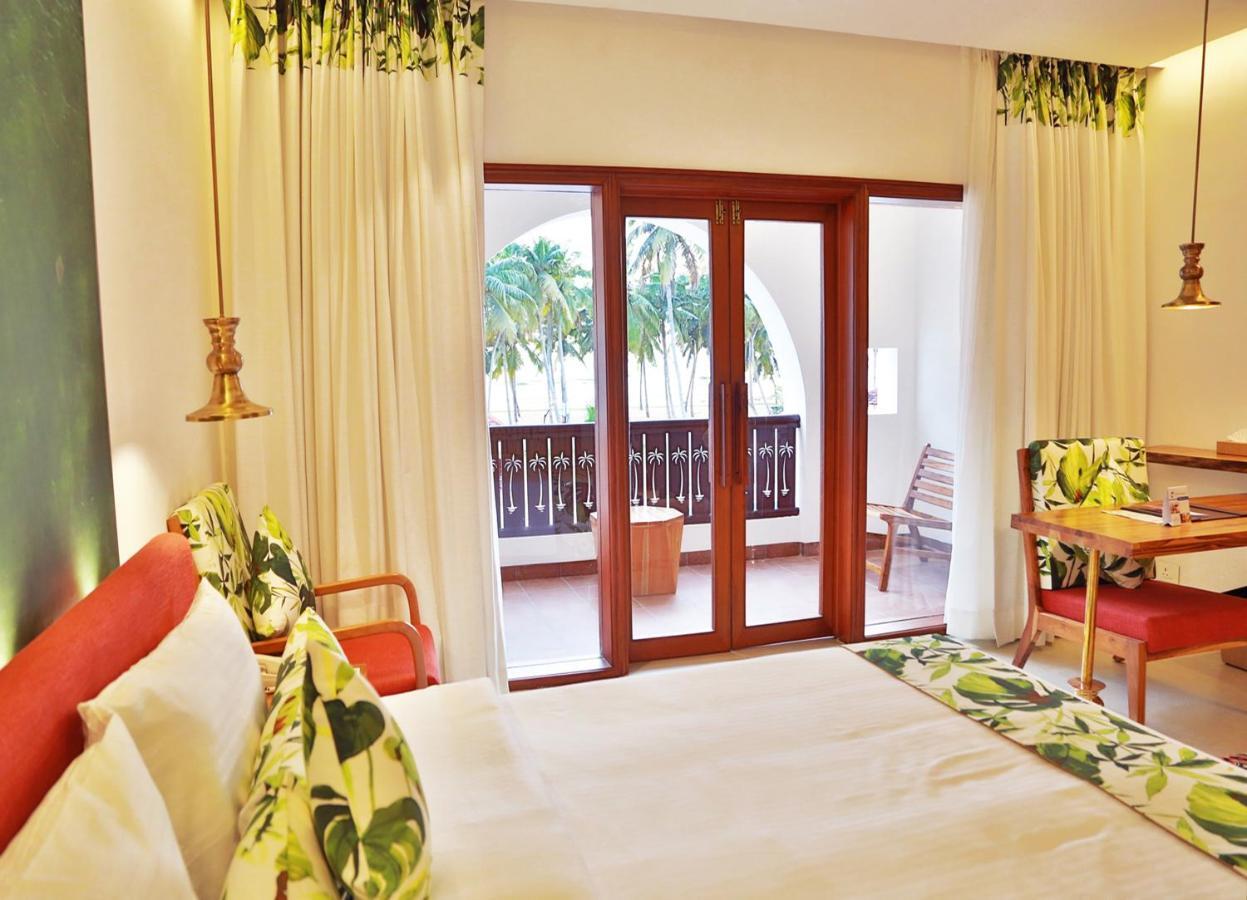 Estuary Sarovar Premiere Poovar Island Exterior foto