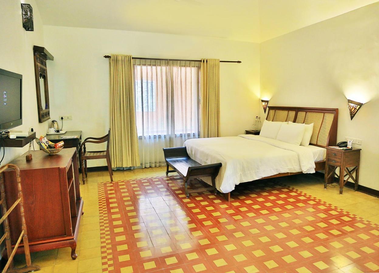 Estuary Sarovar Premiere Poovar Island Exterior foto